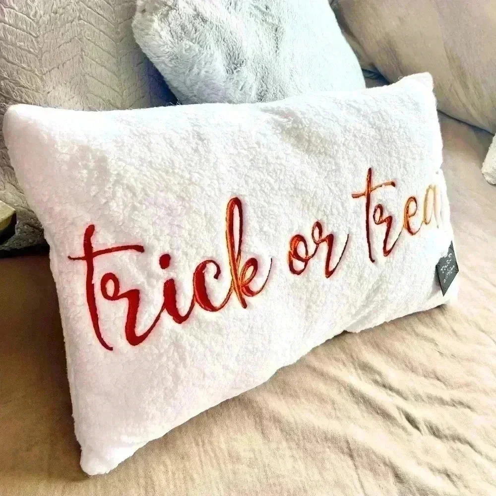 NEW TRICK OR TREAT - Beautiful Super Soft SHERPA Accent Halloween Throw Pillow